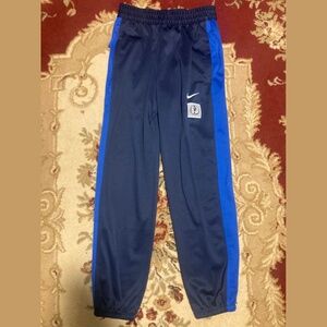 New with tags Dallas Mavericks Nike Therma-Fit men’s medium pants navy blue
